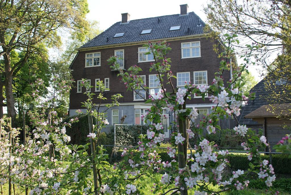 Отель De Gouden Molen Rossum  Экстерьер фото